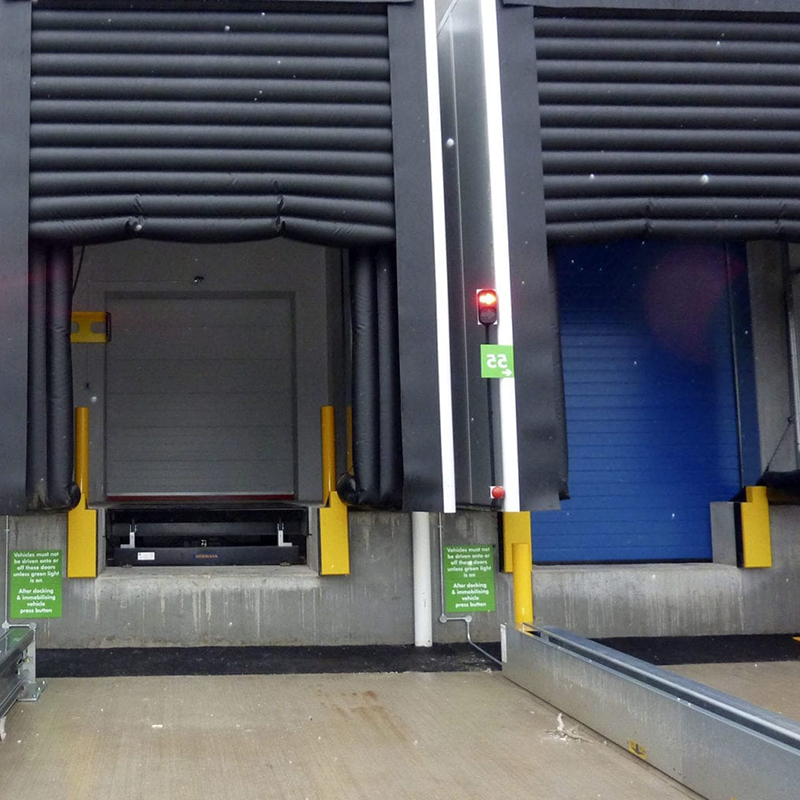 Inflatable Loading Truck Rigid Dock Shelter 