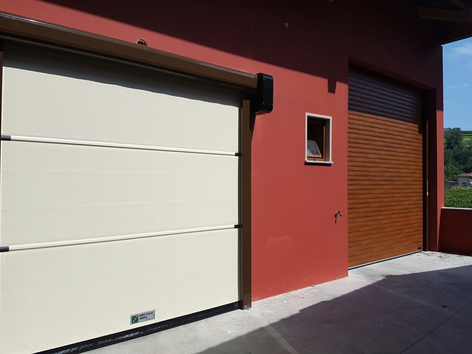 What is the safety of high speed PVC stacking doors？