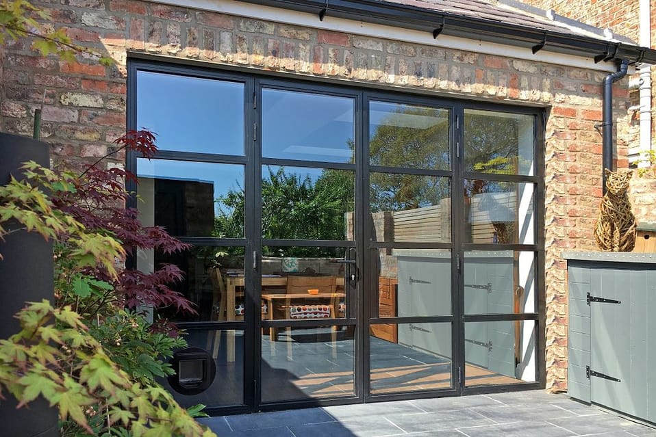 Why to say to want to choose aluminium alloy glass door？