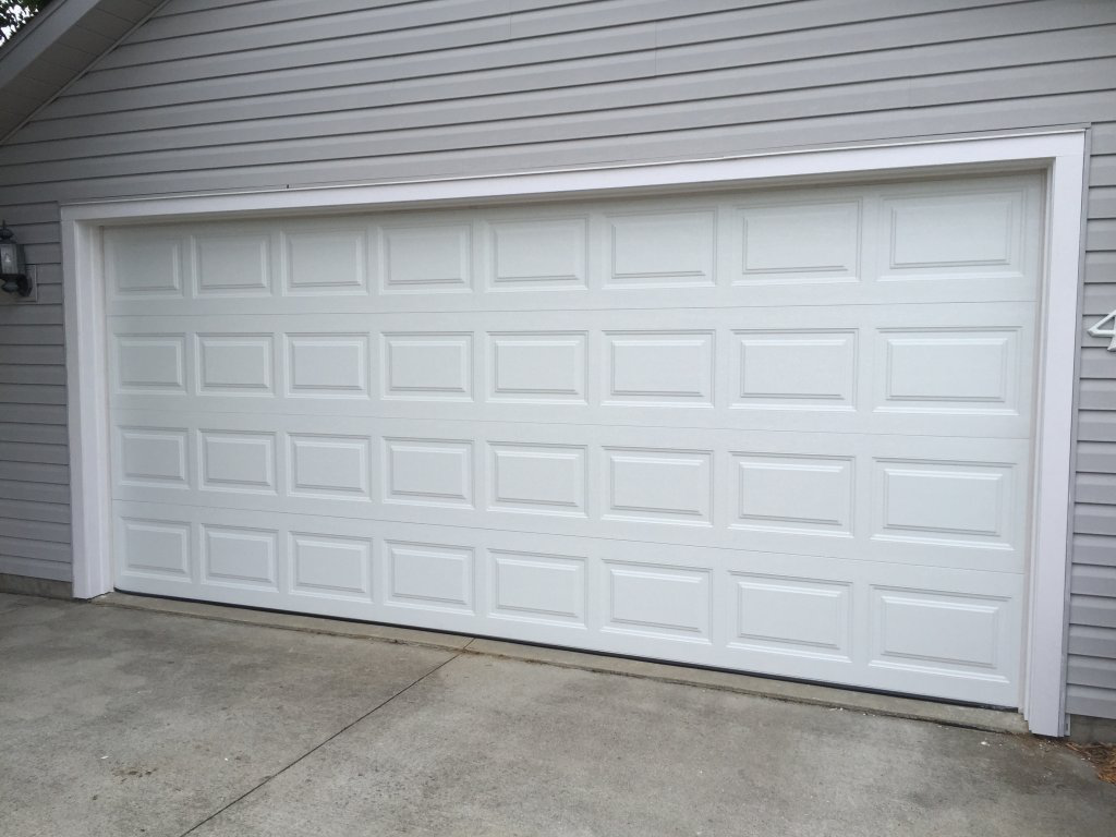 What are the components of a garage door? 